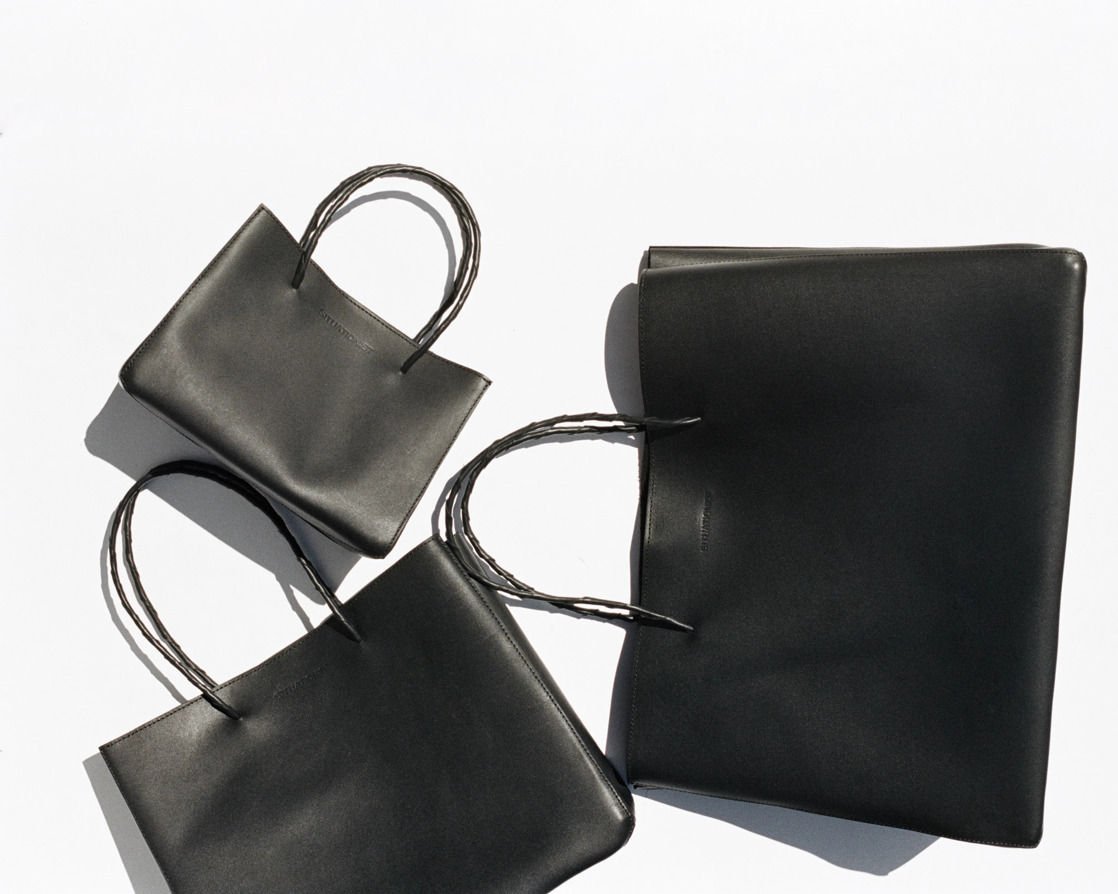 Shopper bag L in black leather