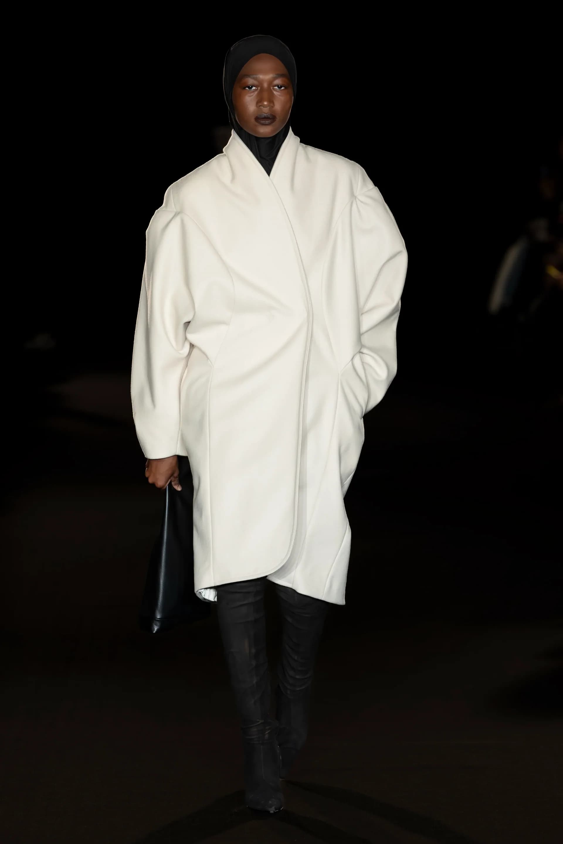 Fall Winter 2025 — image 6.3