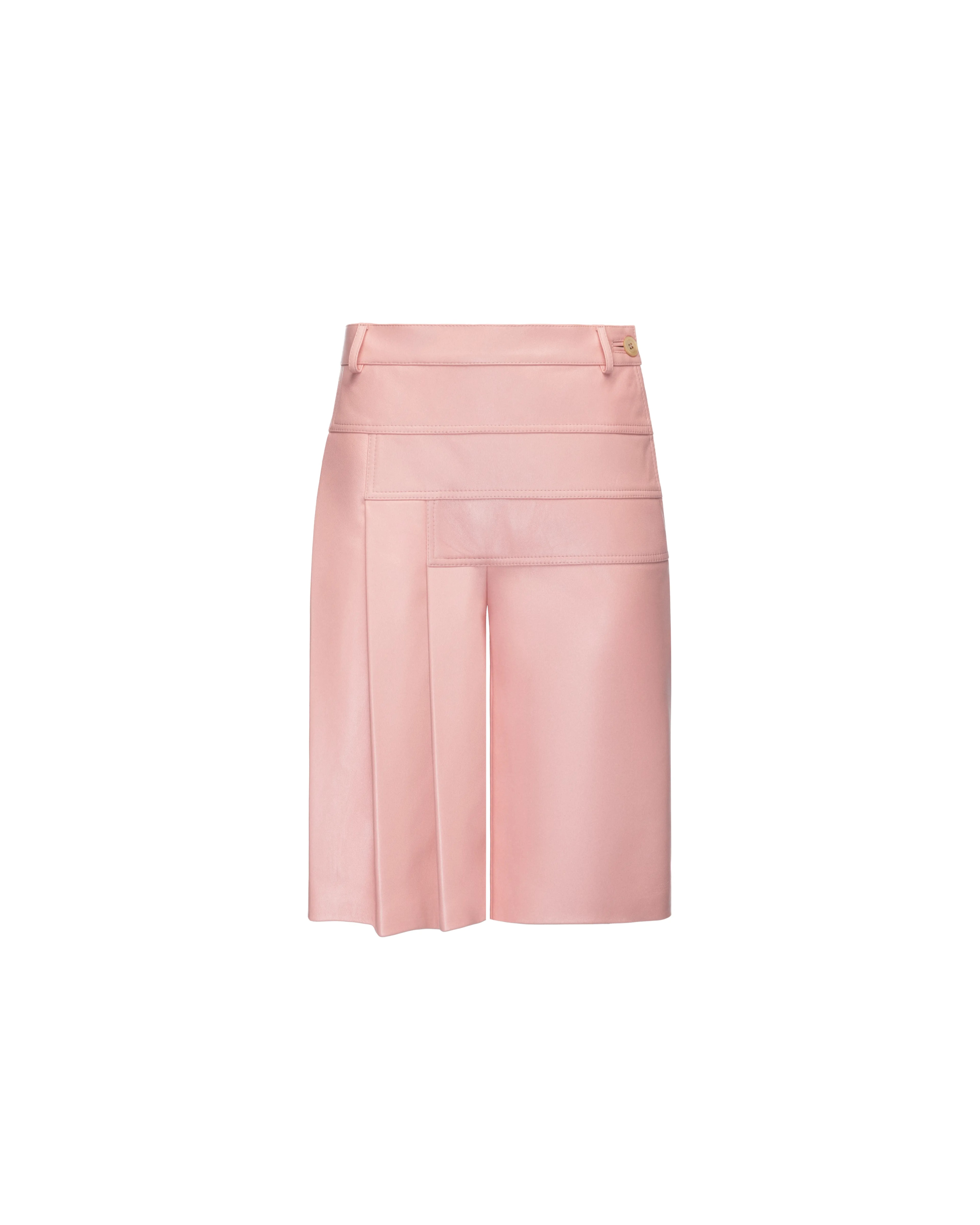 Layered knee-length shorts in leather