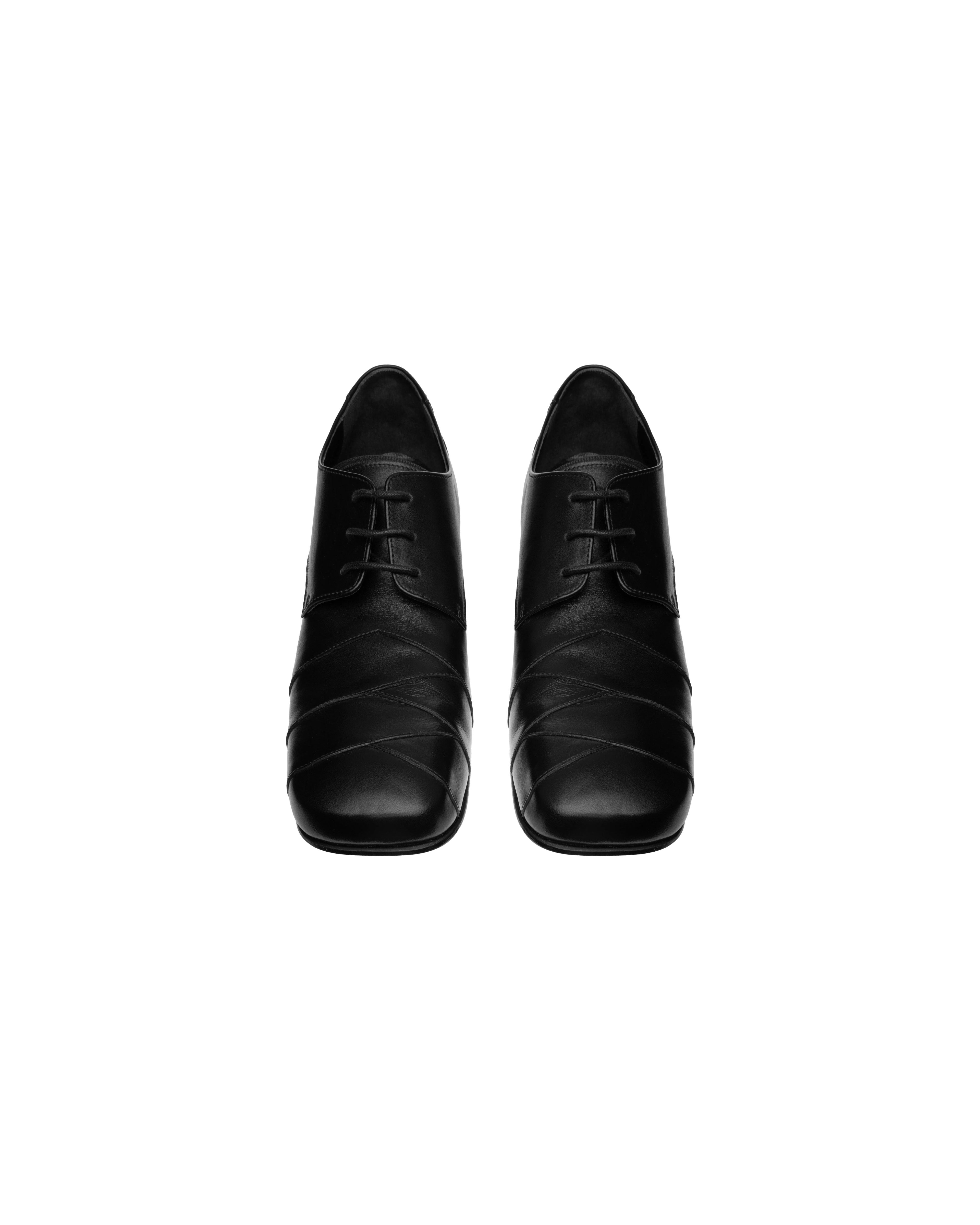 Square toe derby shoe in leather
