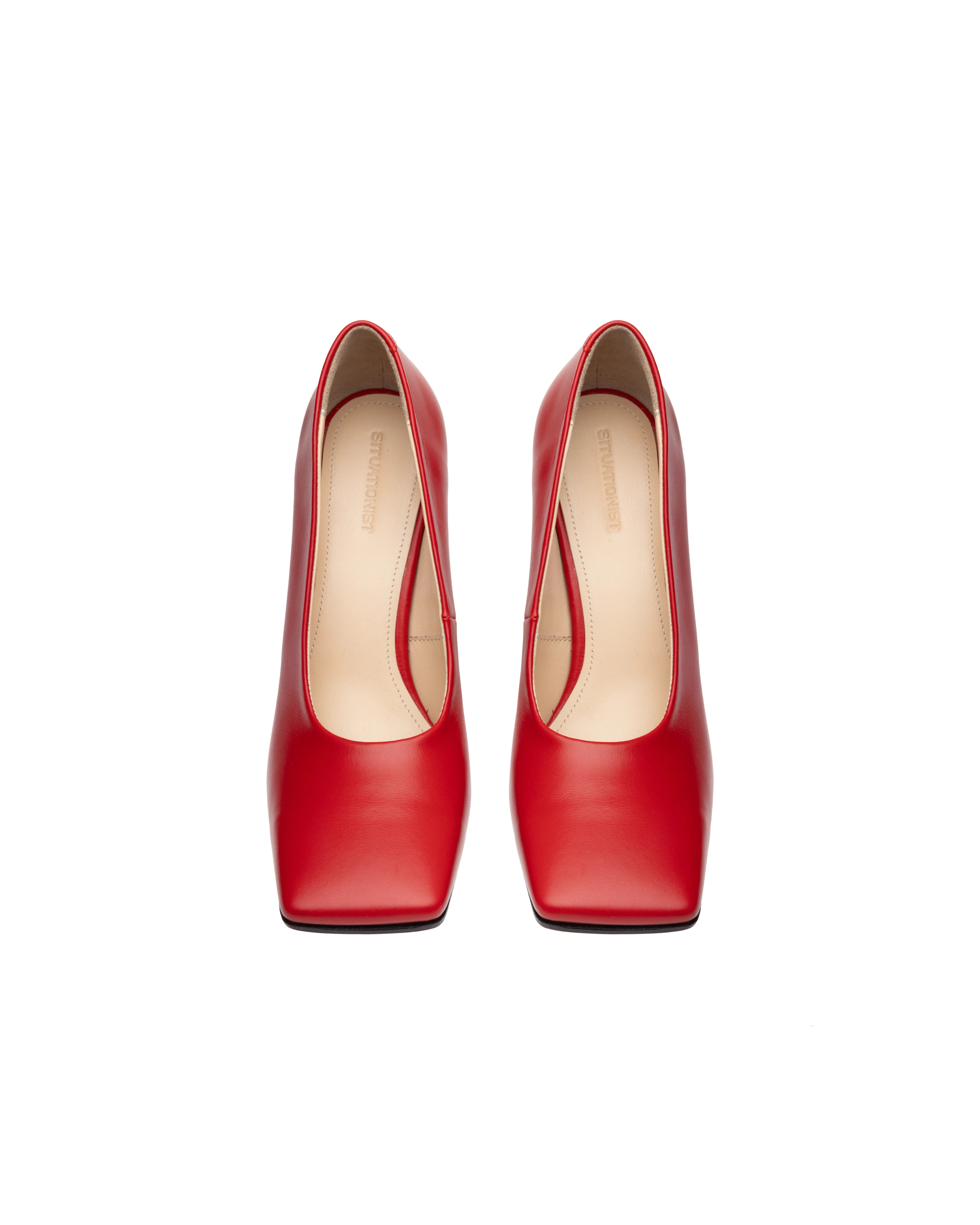 Square toe pump in leather