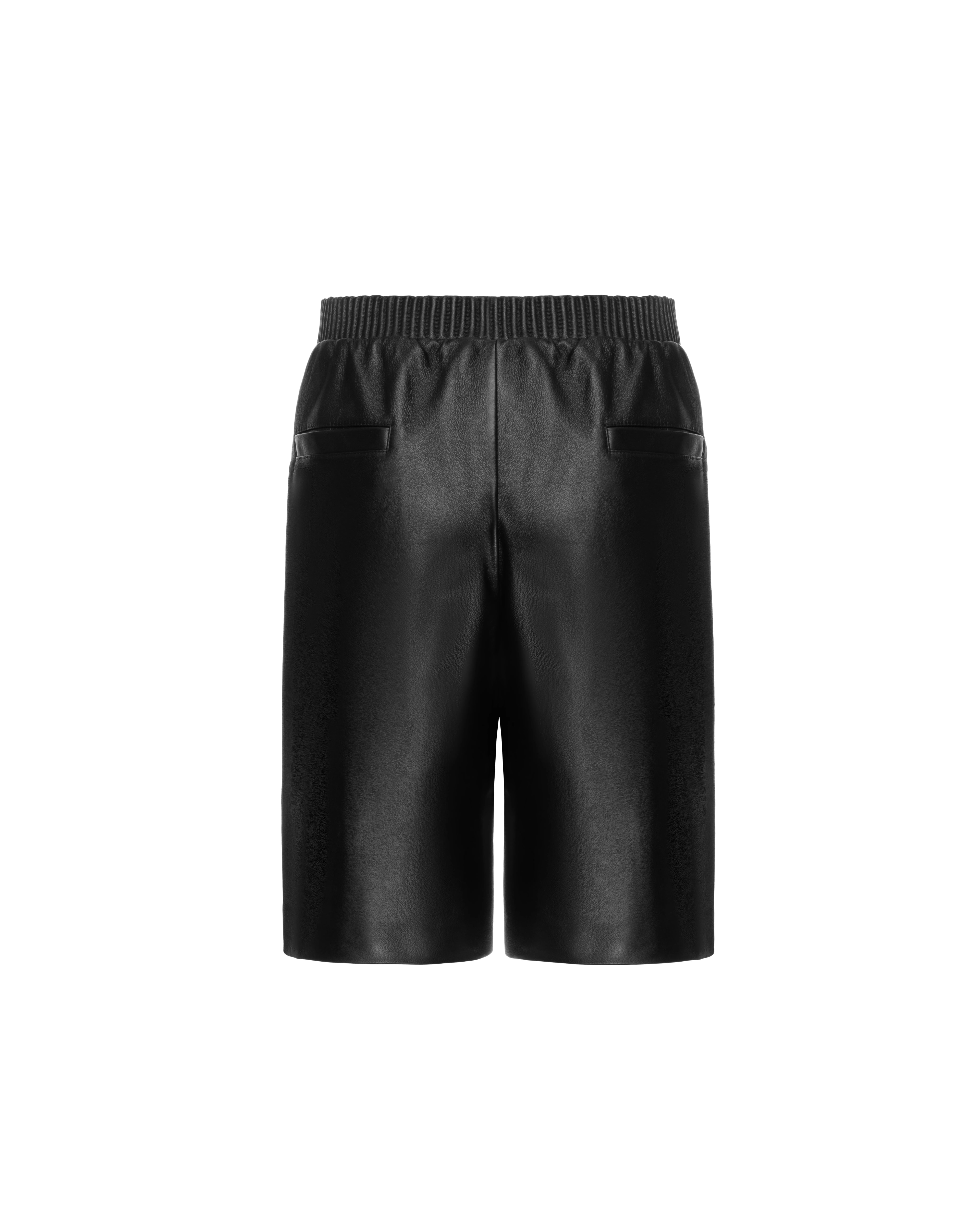 Mid-length shorts in leather